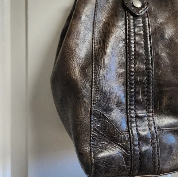 Frye Melissa tote bag in dark brown leather. - Picture 12 of 12
